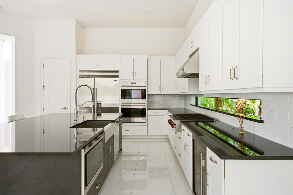6990 Nw 27th Avenue - Photo 8