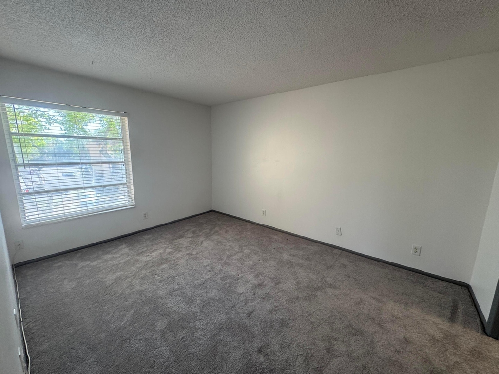 450 Nw 20th Street - Photo 17