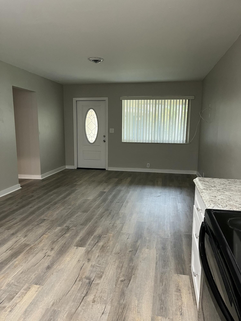 4250 Nw 21st Avenue - Photo 5