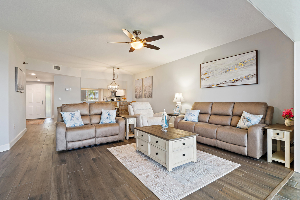 164 Ne Edgewater Drive - Photo 3