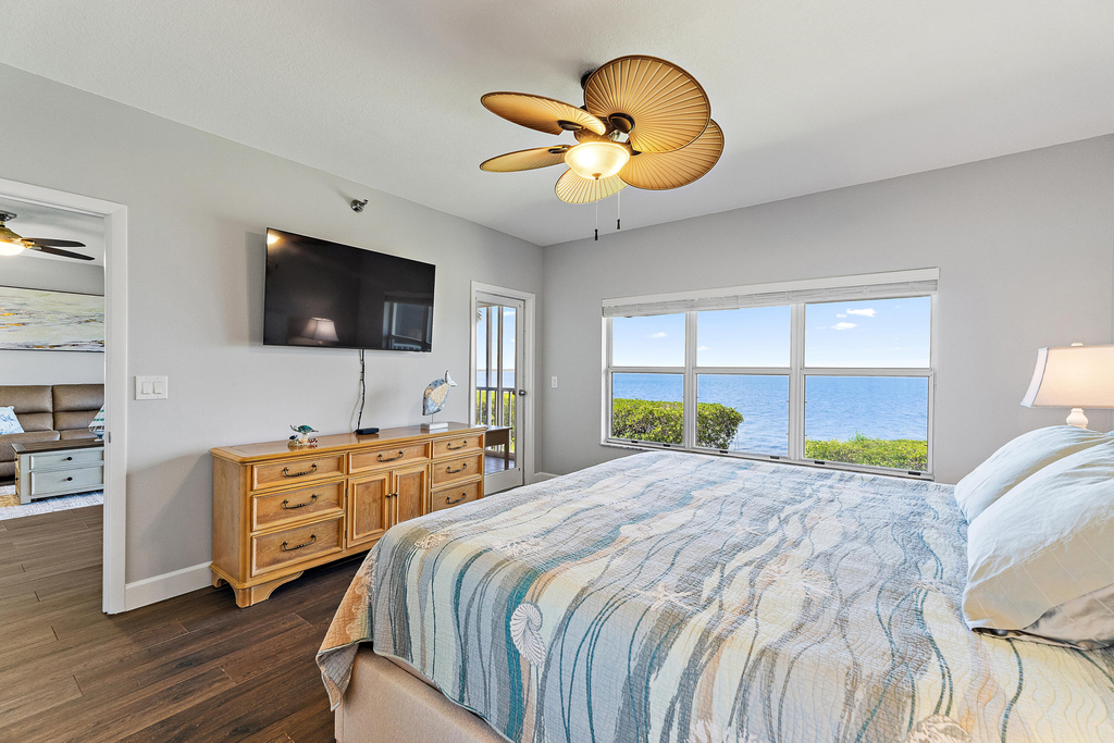 164 Ne Edgewater Drive - Photo 8