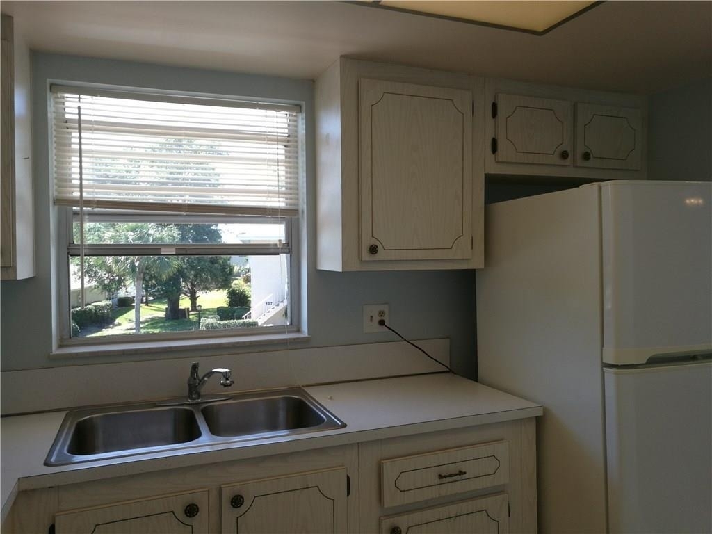 2950 Se Ocean Boulevard - Photo 5