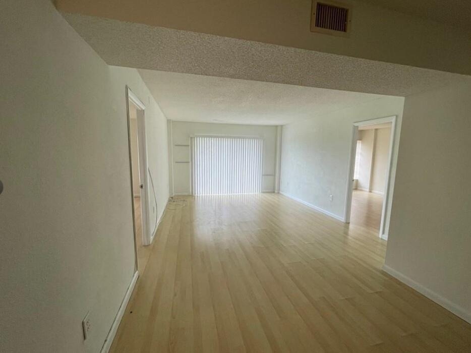 4160 Inverrary Drive - Photo 0