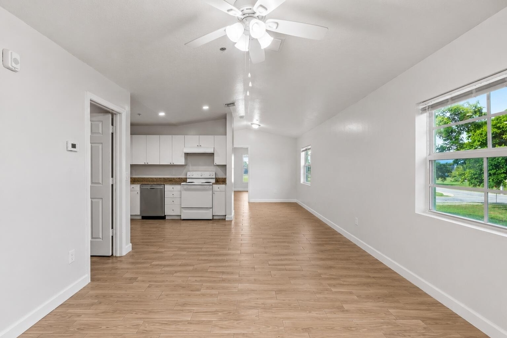 56 W 12th Street - Photo 10