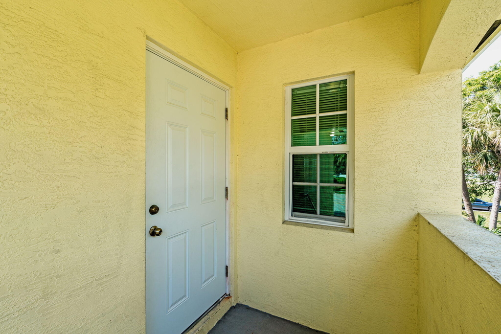 56 W 12th Street - Photo 2