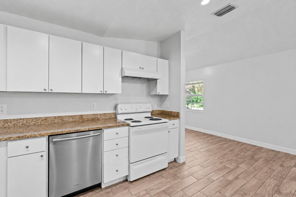 56 W 12th Street - Photo 9