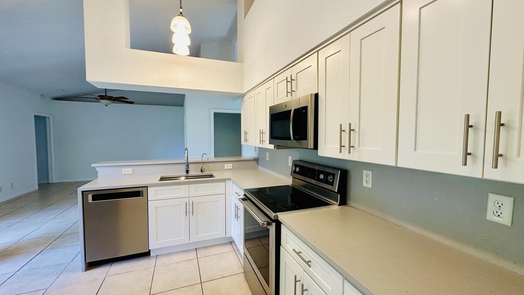 16611 68th Street N - Photo 17