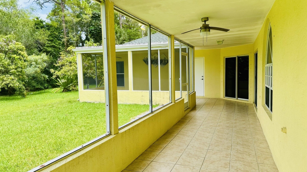 16611 68th Street N - Photo 35