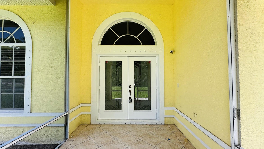 16611 68th Street N - Photo 5