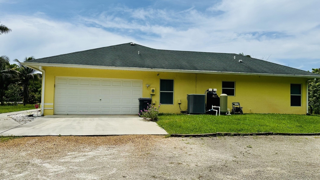 16611 68th Street N - Photo 39