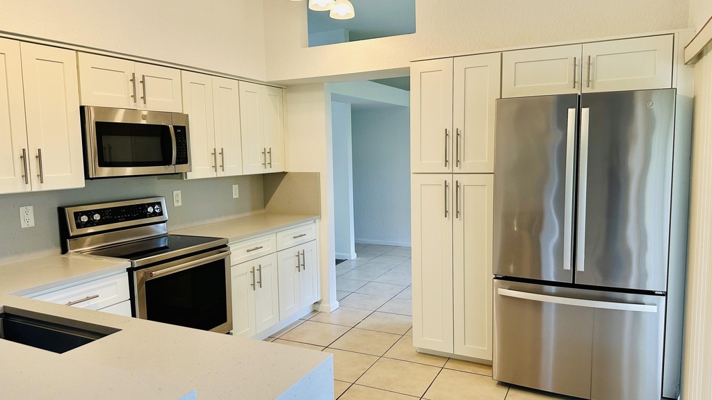 16611 68th Street N - Photo 10