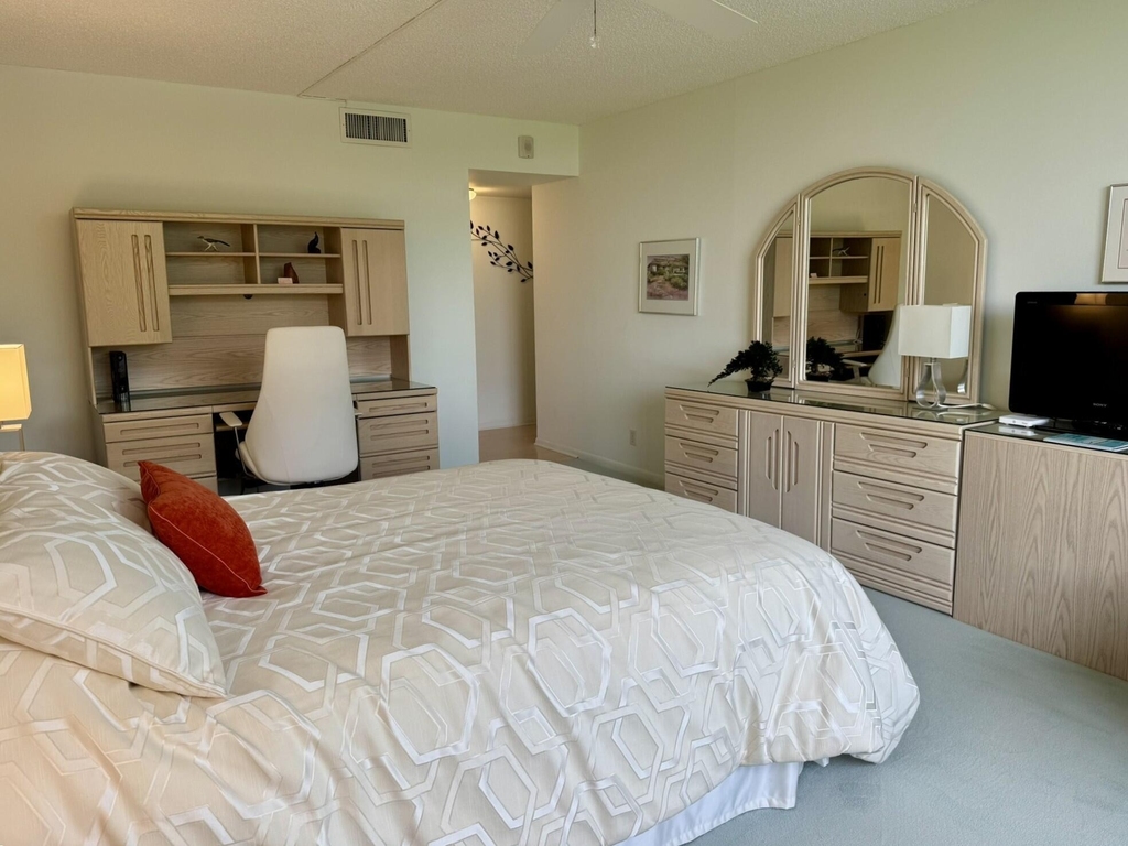 799 Jeffery Street - Photo 16
