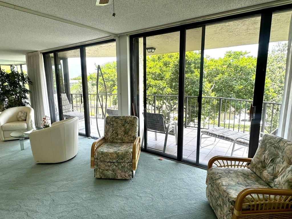 799 Jeffery Street - Photo 13