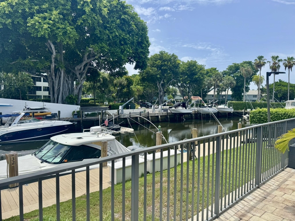799 Jeffery Street - Photo 39