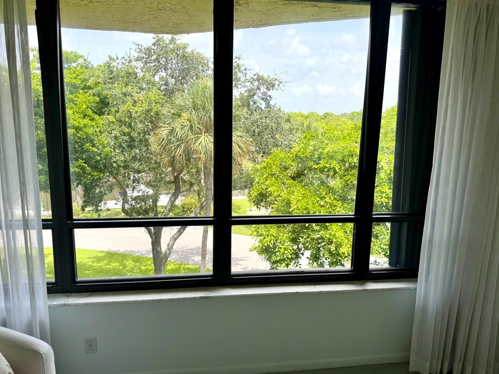 799 Jeffery Street - Photo 12
