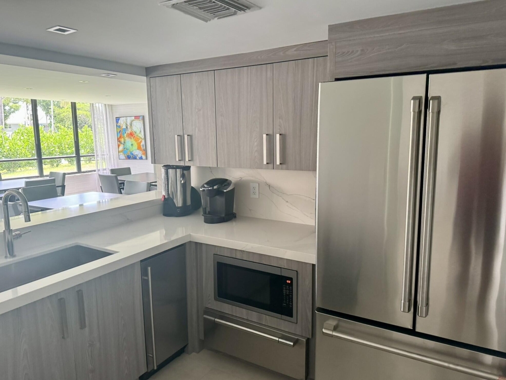 799 Jeffery Street - Photo 32