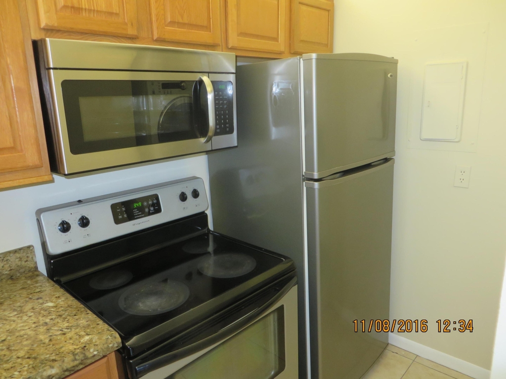623 Sea Pine Way - Photo 4