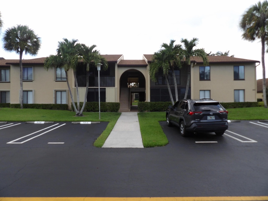 623 Sea Pine Way - Photo 2