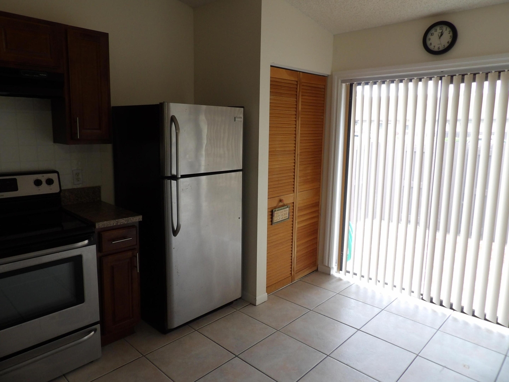 604 Sea Pine Way - Photo 8