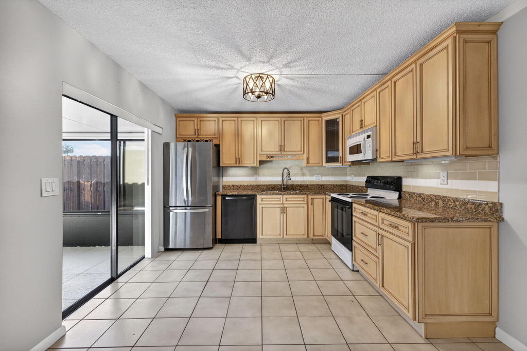 5612 Se Riverboat Drive - Photo 11