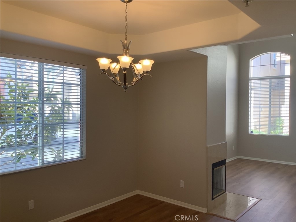 719 Fairview - Photo 3