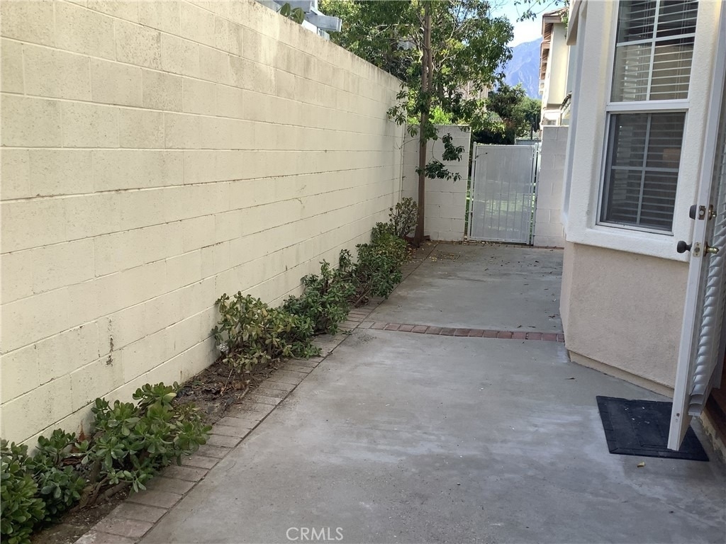 719 Fairview - Photo 7