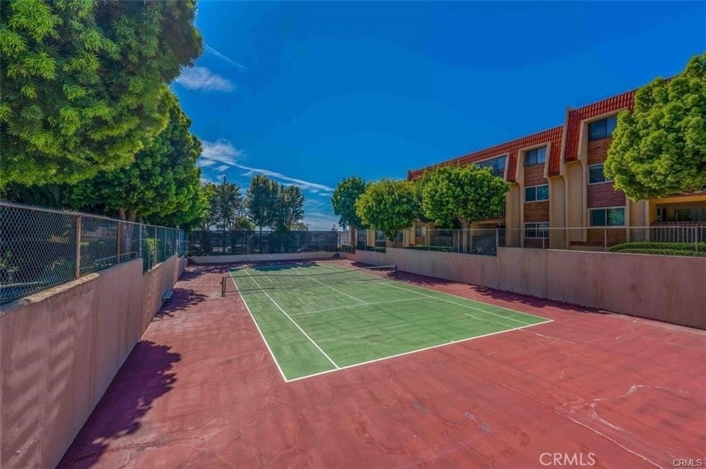 2101 E 21st Street - Photo 16