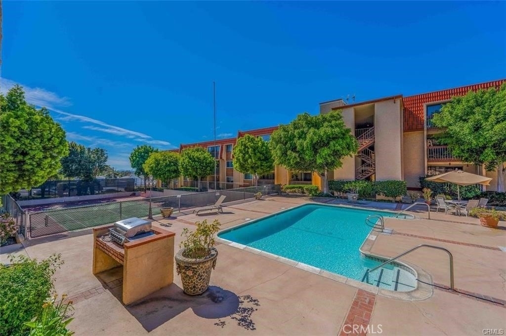 2101 E 21st Street - Photo 14