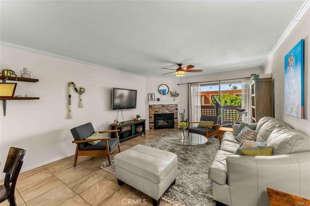 2101 E 21st Street - Photo 3