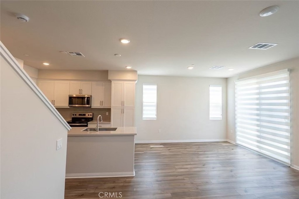401 Verna St - Photo 3