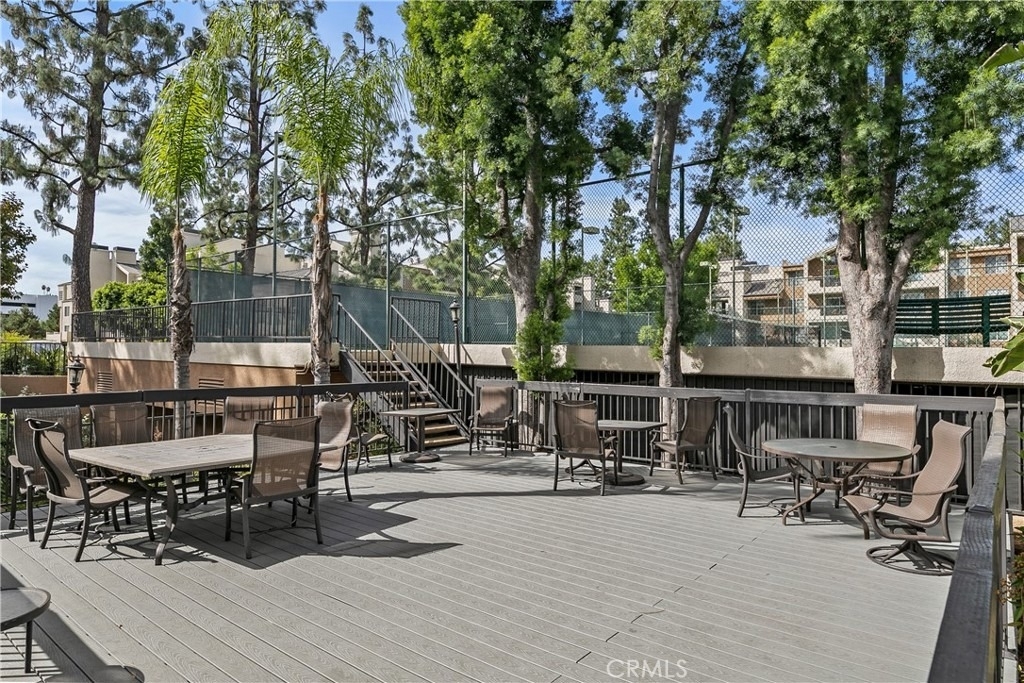 5500 Owensmouth Avenue - Photo 18