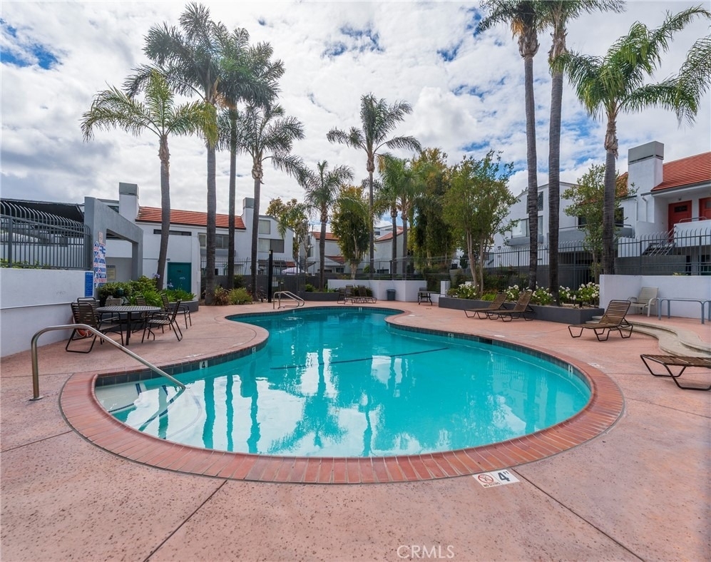 1159 Tivoli - Photo 1
