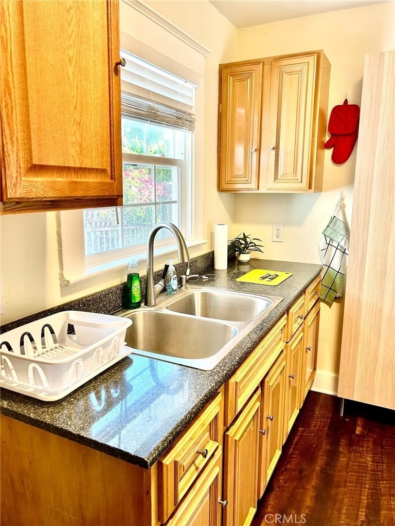 421 S Electric Ave - Photo 1