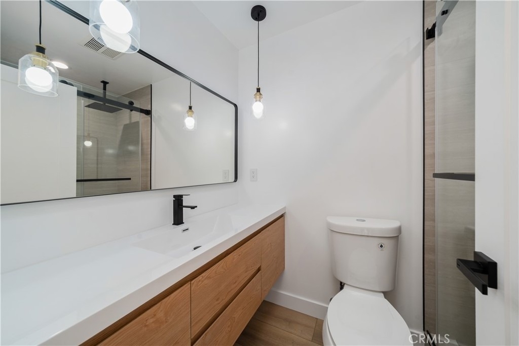 22928 Leadwell Street - Photo 18