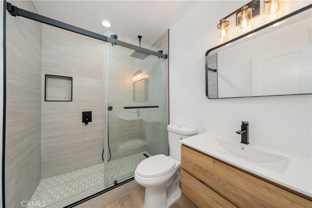 22928 Leadwell Street - Photo 14