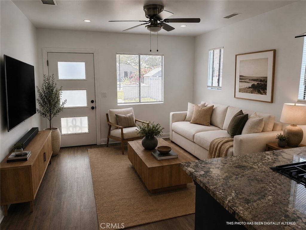 1819 Gramercy - Photo 0