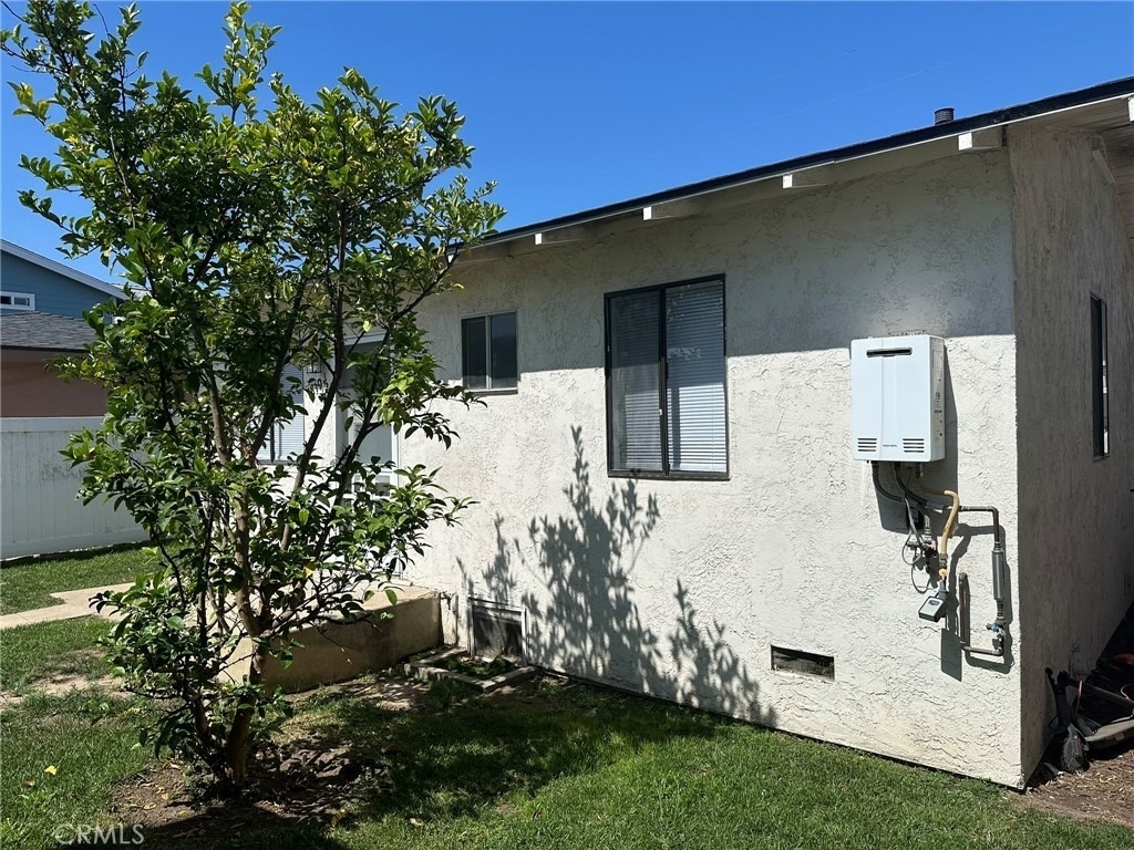 1819 Gramercy - Photo 3