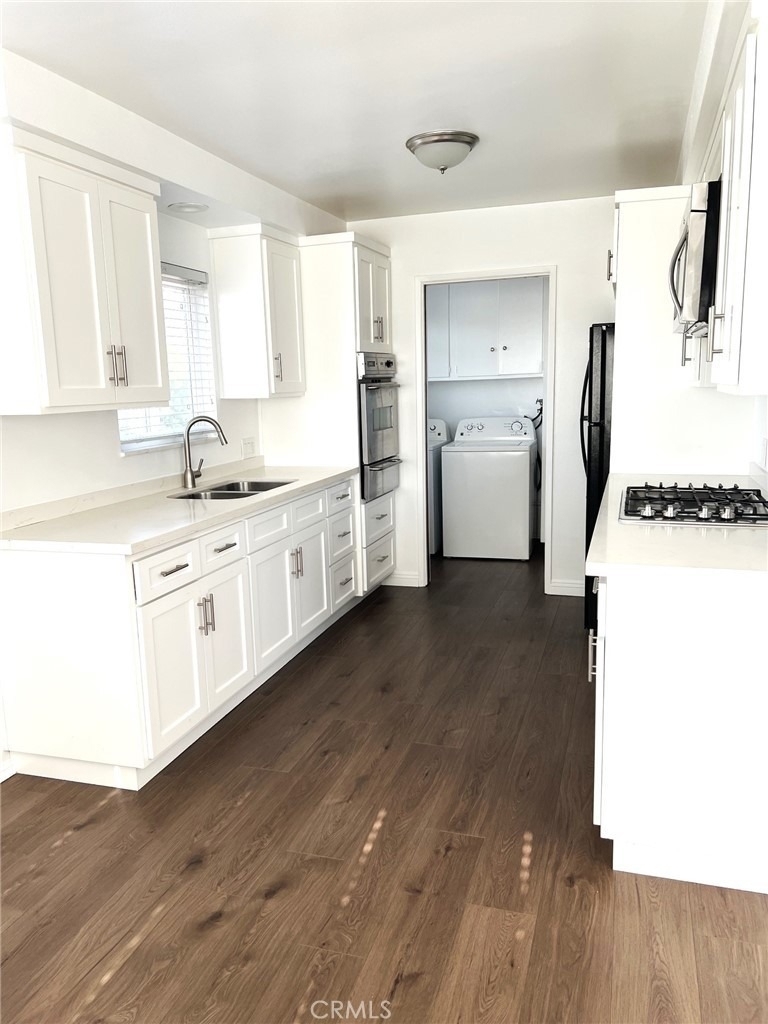 1443 W 9th Street - Photo 8