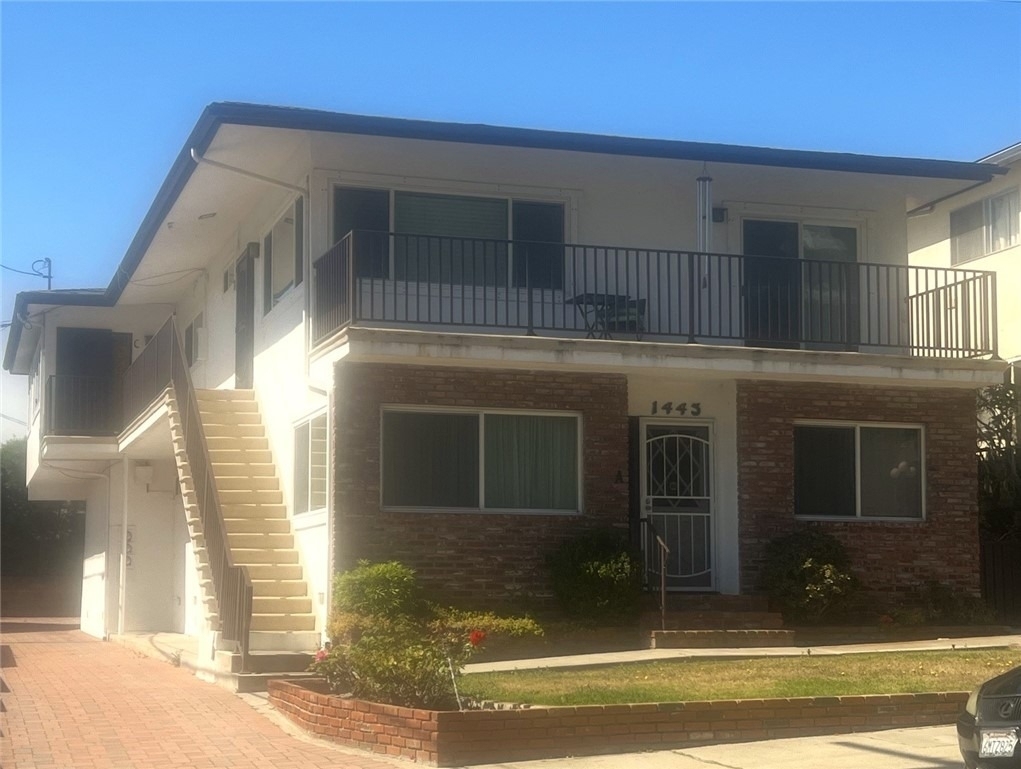 1443 W 9th Street - Photo 0