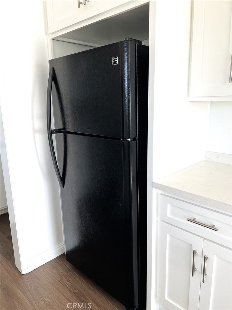 1443 W 9th Street - Photo 14