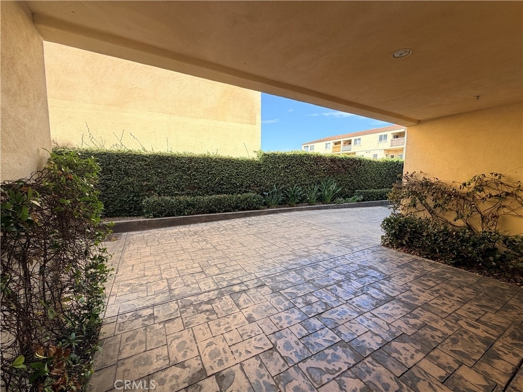 1323 Post Ave - Photo 17