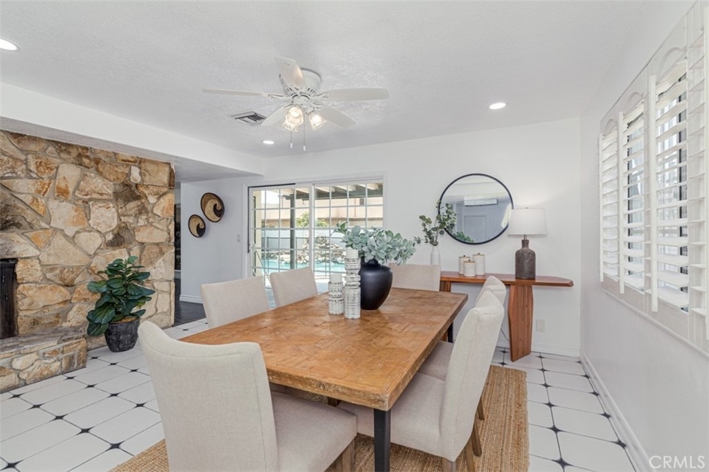 1688 N Shaffer Street - Photo 10