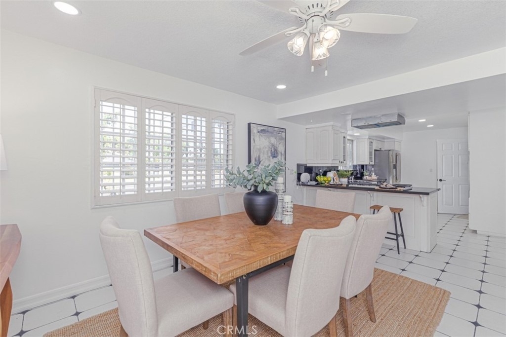 1688 N Shaffer Street - Photo 9