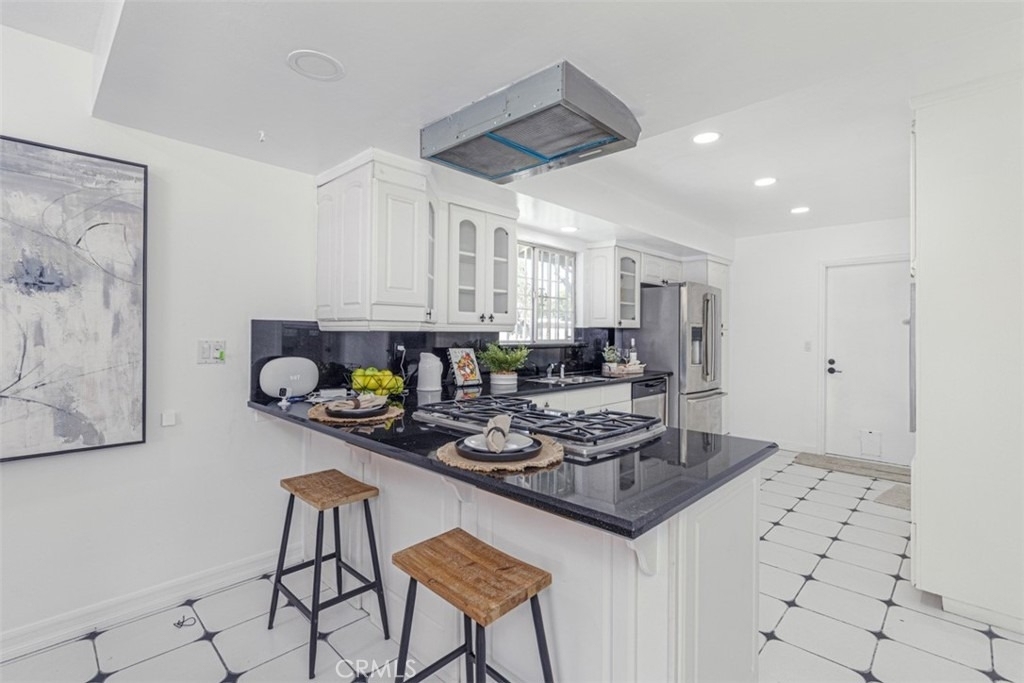 1688 N Shaffer Street - Photo 11