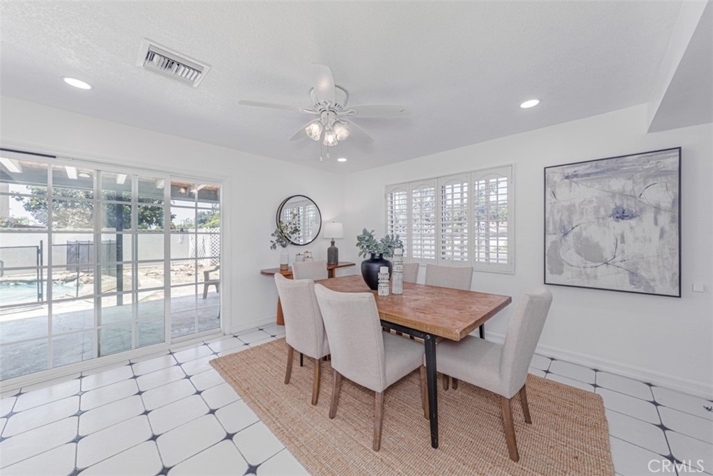 1688 N Shaffer Street - Photo 8