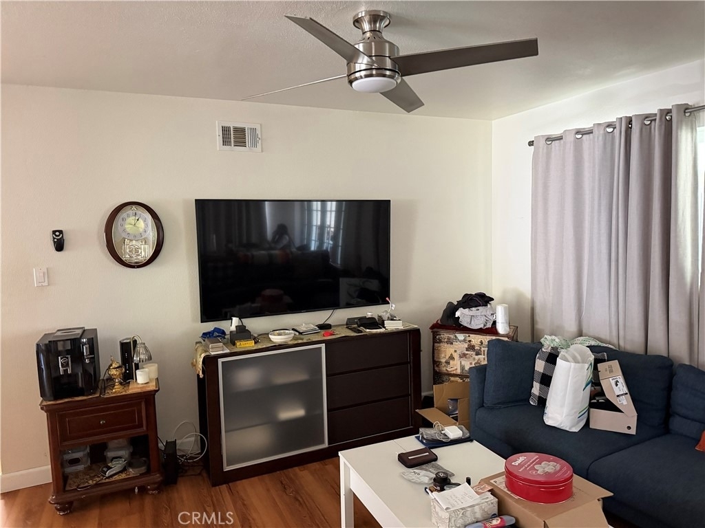 910 Orangewood - Photo 5