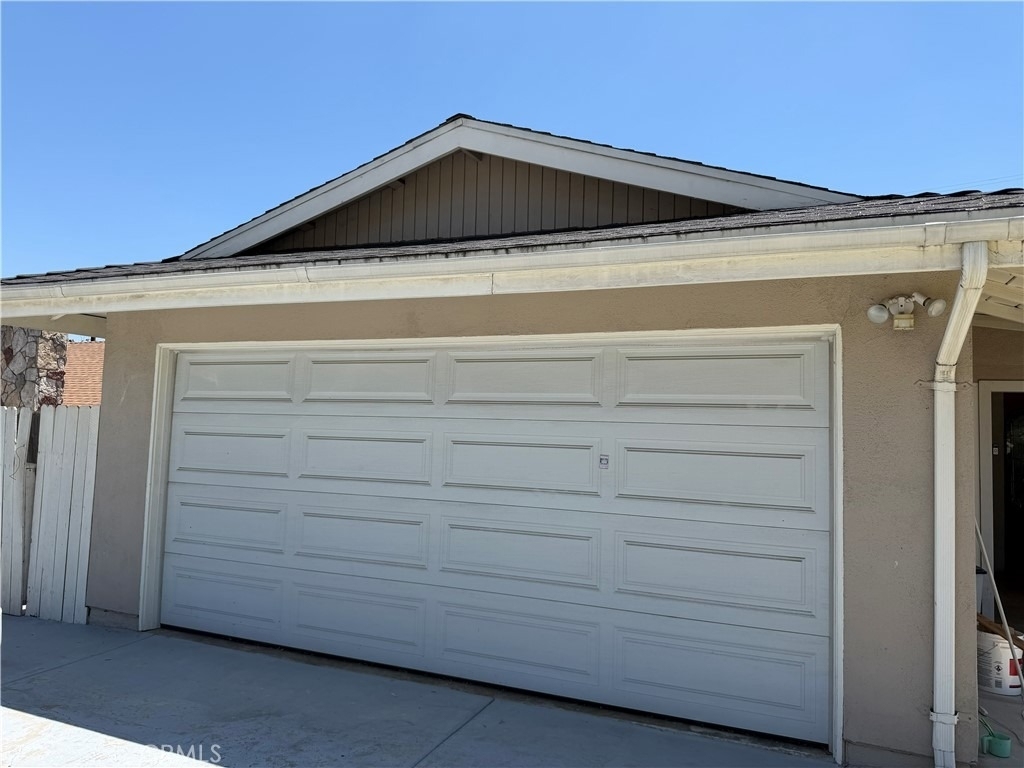 910 Orangewood - Photo 3