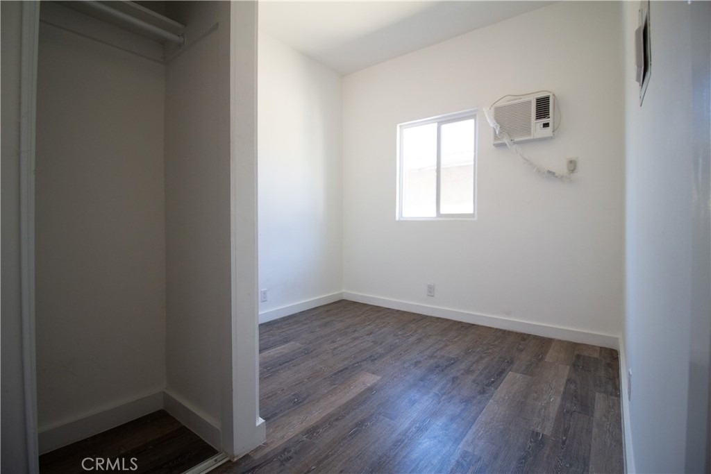 1411 Burlington Avenue - Photo 3