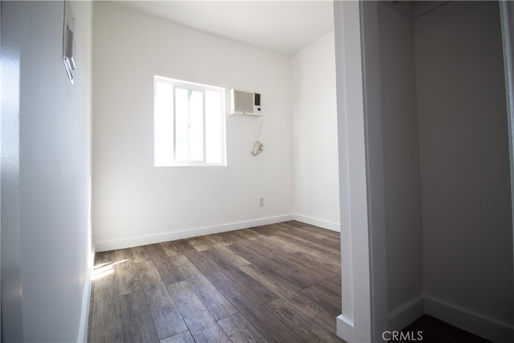 1411 Burlington Avenue - Photo 1
