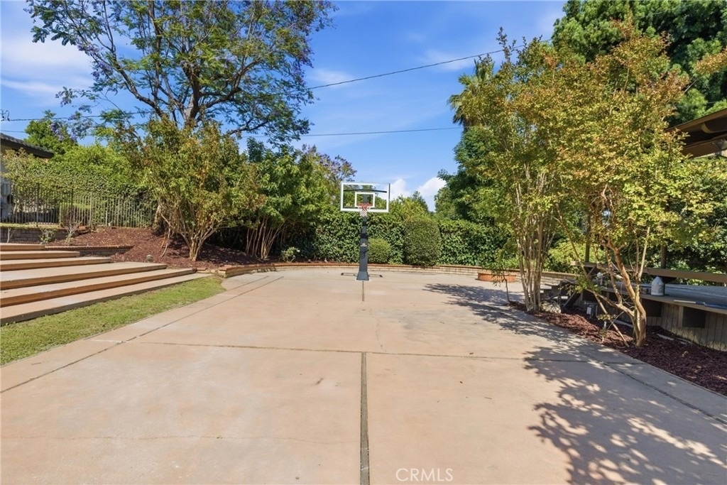950 Hampton - Photo 4
